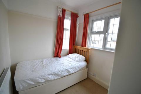 1 Singleton Scarp, London, N12 7AR