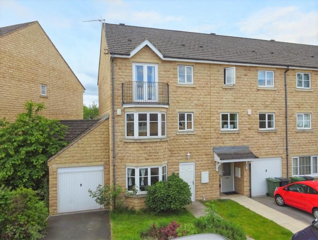 Aldersyde Way, Guiseley 4 bed end of terrace house for sale £400,000