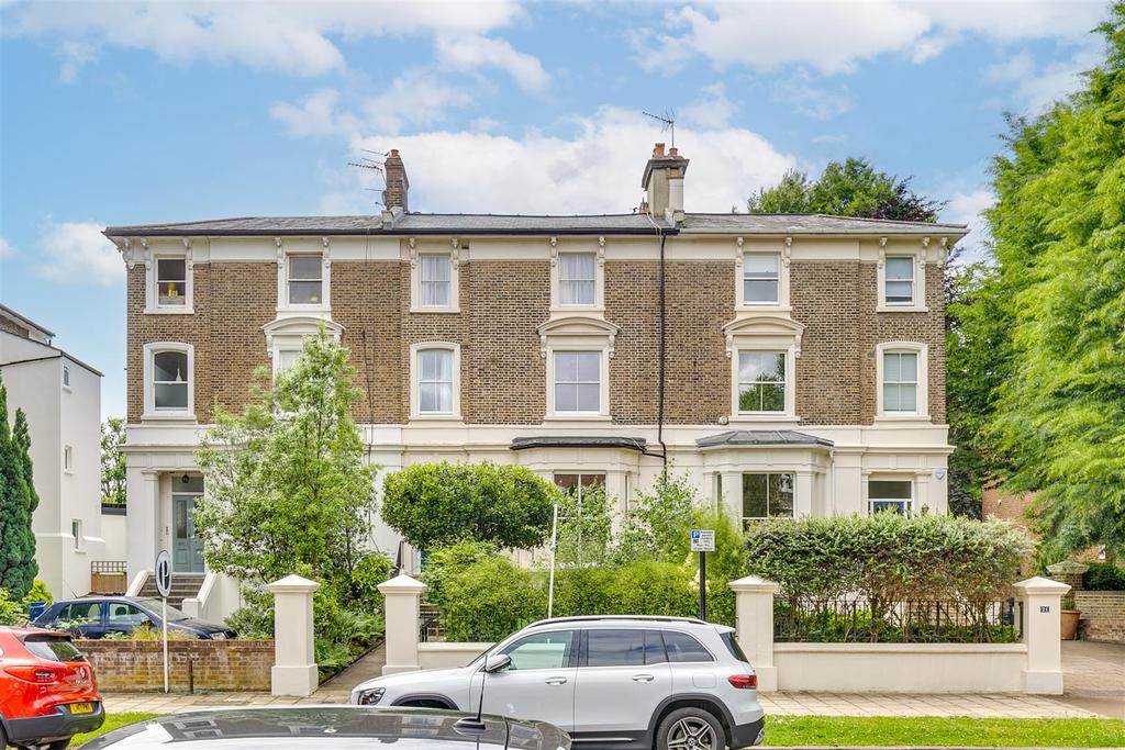 Spencer Road, London, W4 1 bed flat for sale £575,000