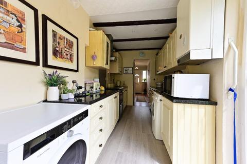 14 Shrubland Grove, Worcester Park, KT4 8TB