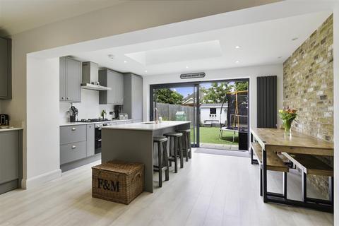12 First Avenue, Epsom, KT19 9TP
