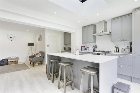 12 First Avenue, Epsom, KT19 9TP