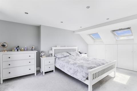 12 First Avenue, Epsom, KT19 9TP