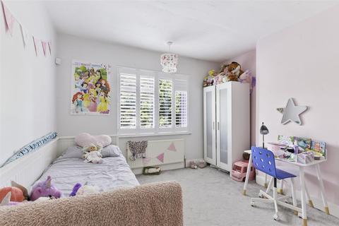 12 First Avenue, Epsom, KT19 9TP