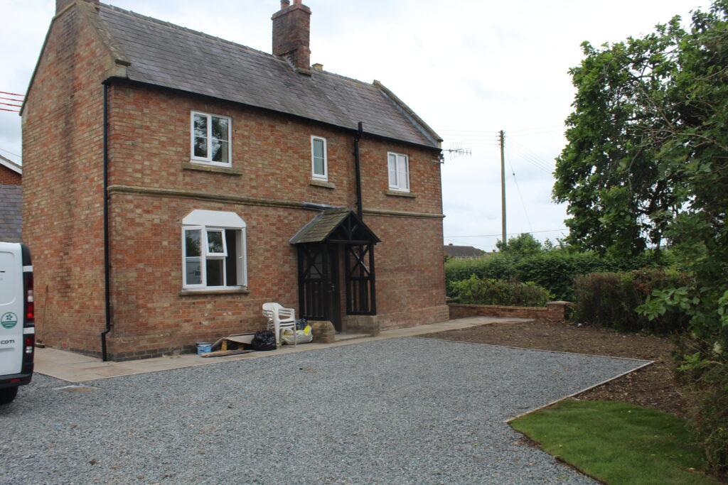 Ormand Lodge, Newbold On Stour 4 bed detached house £2,000 pcm (£462 pw)