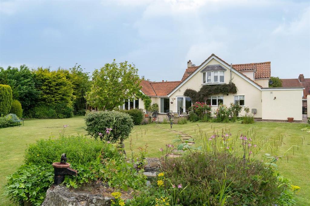 Middlegate Road, Frampton, Boston 3 bed detached house £450,000