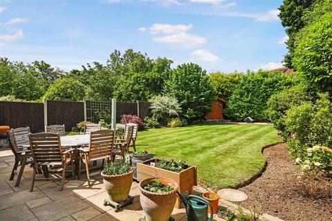 65 Hutton Village, Hutton, Brentwood, CM13 1RX