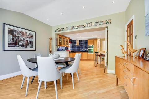 65 Hutton Village, Hutton, Brentwood, CM13 1RX