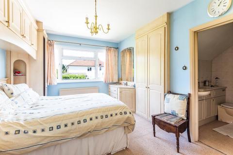 2, Rivermount Lower Hampton Road, Sunbury-on-thames, TW16 5PH