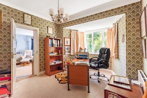 2, Rivermount Lower Hampton Road, Sunbury-on-thames, TW16 5PH