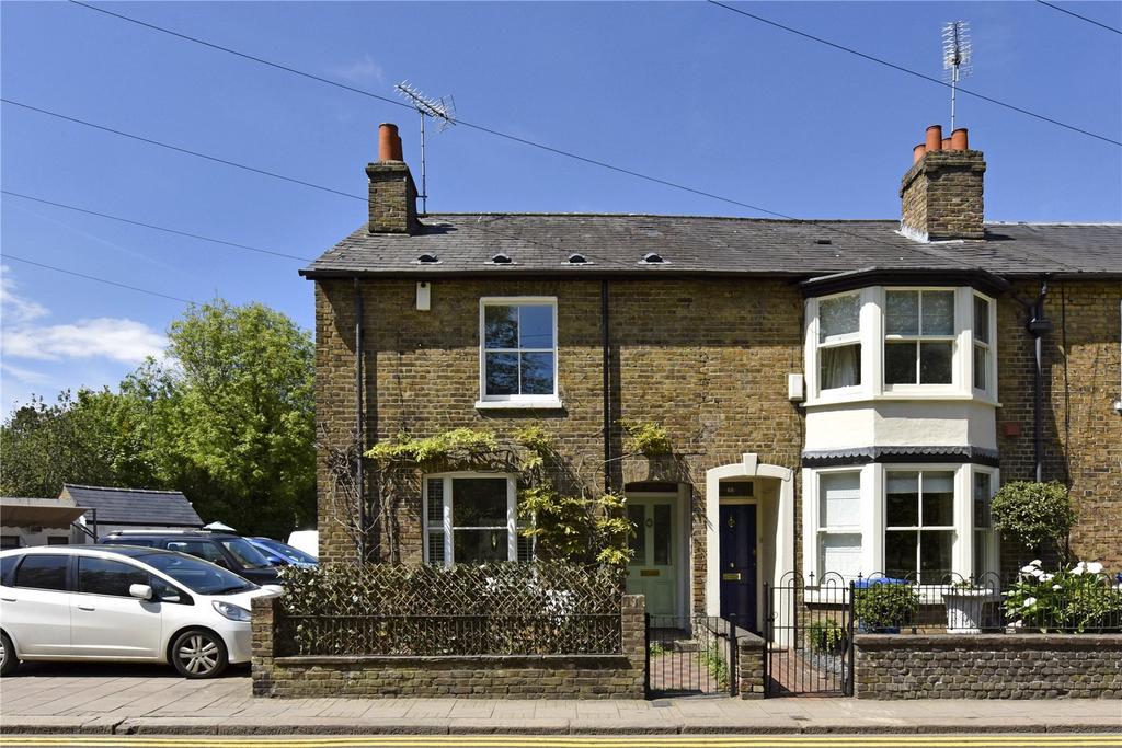 Kings Road, Windsor, Berkshire 3 bed end of terrace house £3,000 pcm
