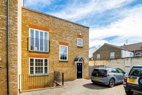 3 bedroom terraced house to rent, Sayers Court, St Marys Road, Ealing, London, W5