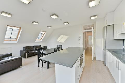 undefined, Elm Avenue, Ealing, London, W5