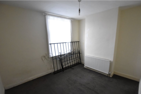 75 Brompton Road, Bradford, BD4 7JE