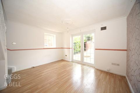 15 Felton Close, Luton, LU2 9TD