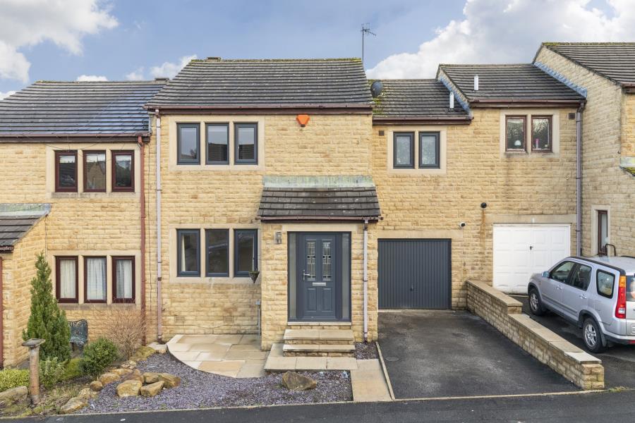 BROADFIELD WAY, ADDINGHAM, ILKLEY... 4 bed mews - £1,475 pcm (£340 pw)