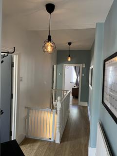 2 bedroom flat to rent, Kingsley Road, Palmers Green N13