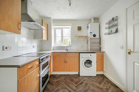 1 bedroom flat to rent, Whitehead Way,  Aylesbury,  HP21