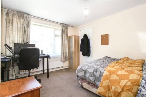 5 bedroom semi-detached house to rent, Nobles Way, Egham, Surrey, TW20