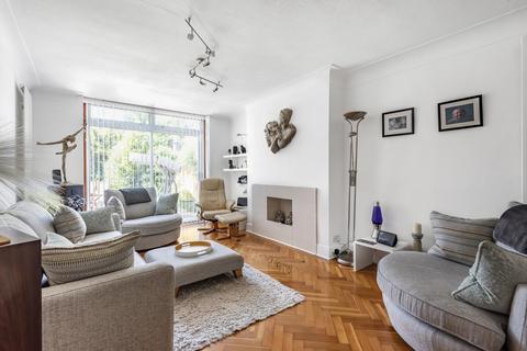 218 Hayes Lane, Bromley, BR2 7LA