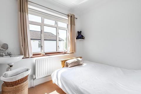 218 Hayes Lane, Bromley, BR2 7LA