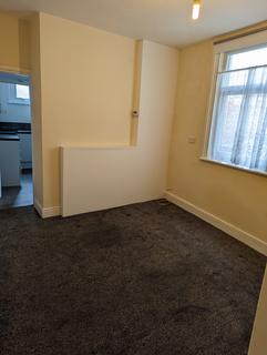 Studio to rent, Newcomen Terrace, Redcar TS10