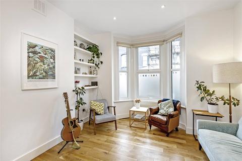 2 bedroom flat to rent, Sandmere Road, London, SW4