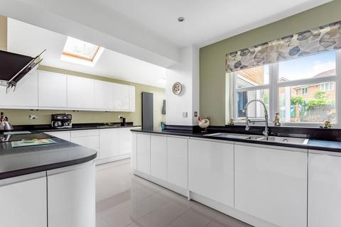 17 Greenbirch Close, Basingstoke, RG22 5JL