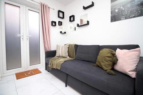 1 bedroom serviced apartment to rent - Tavi 3, 5 Tavistock Street, Cardiff, Caerdydd