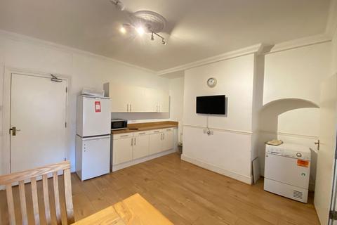 undefined, Albany Terrace, Chatham, Kent, ME4