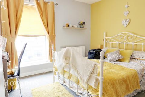2 bedroom terraced house for sale - Norwich Road, Lowestoft