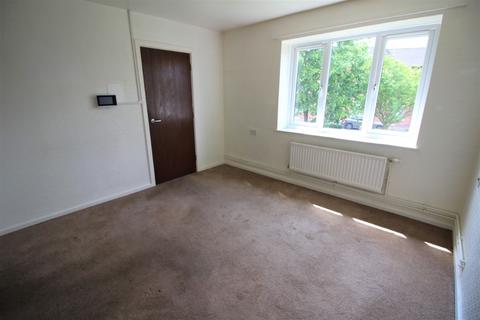 1 bedroom flat to rent, Albion Street, Darwen, BB2