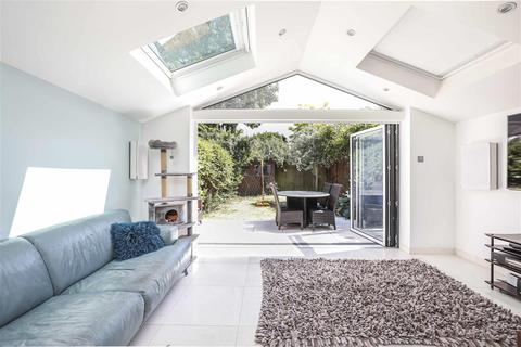 22 Ryfold Road, London, SW19 8BZ