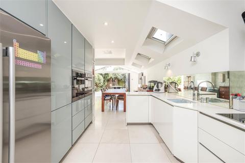22 Ryfold Road, London, SW19 8BZ