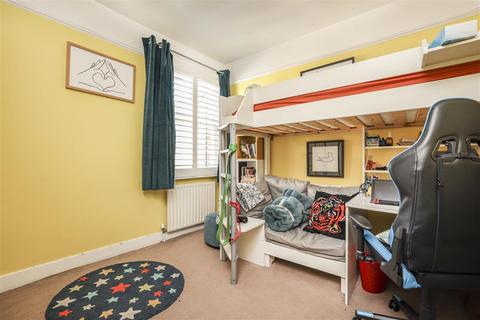22 Ryfold Road, London, SW19 8BZ