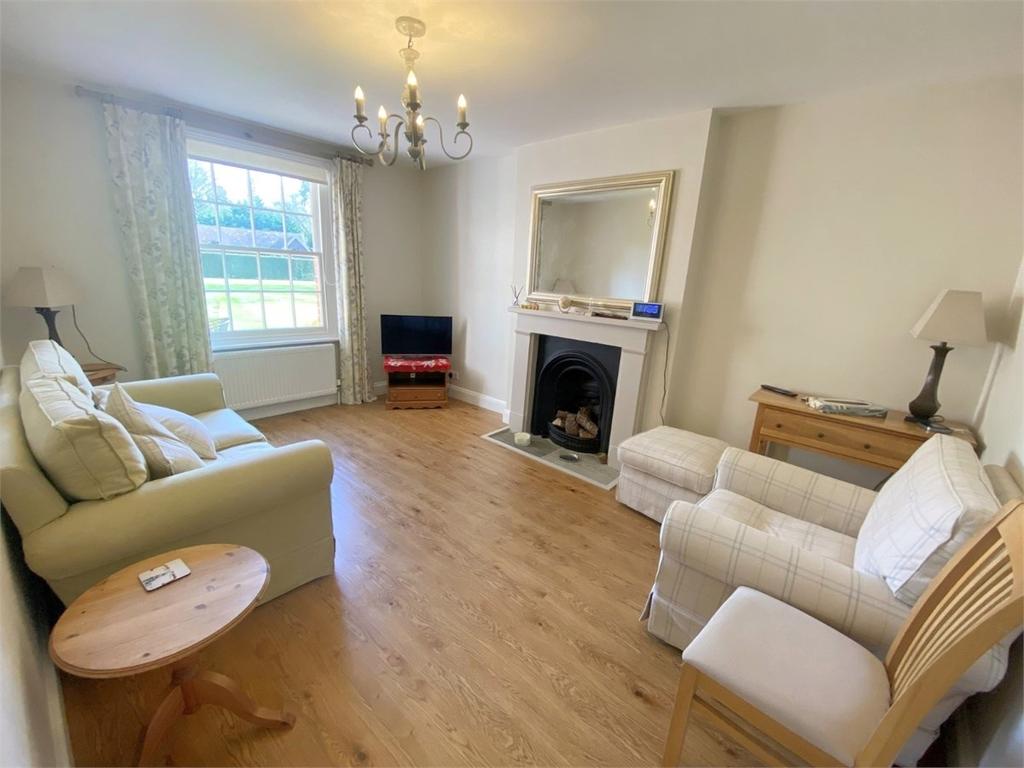Bolney Road, Lower Shiplake, HenleyonThames, RG9 2 bed end of terrace