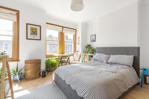15 Bertal Road, London, SW17 0BX