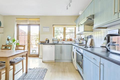 15 Bertal Road, London, SW17 0BX