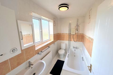 2 bedroom semi-detached house to rent, St Nicholas Close, Boston, PE21