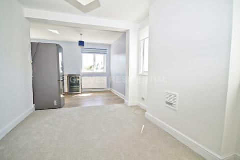 2 bedroom flat for sale - Elm Road, New Malden