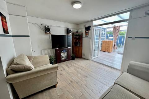 3 bedroom terraced house for sale - Harcourt Close, Egham, Surrey, TW20