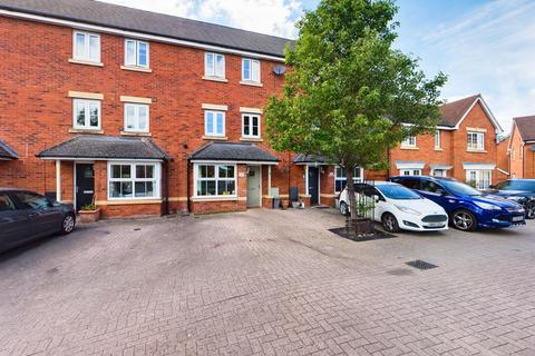 109 Woodvale Kingsway, Quedgeley, Gloucester, GL2 2BU
