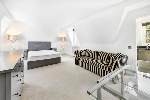 Studio to rent, Charles Street, Mayfair, London