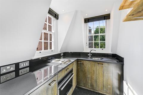 Studio to rent, Charles Street, Mayfair, London