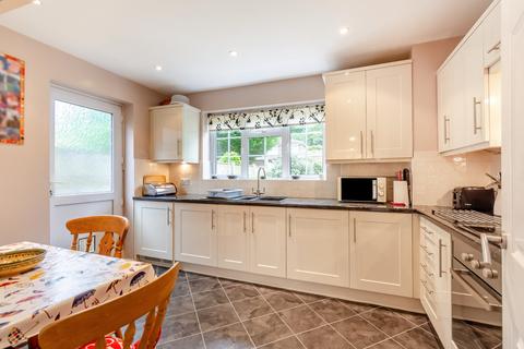3 Cooper Road, Windlesham, GU20 6EA
