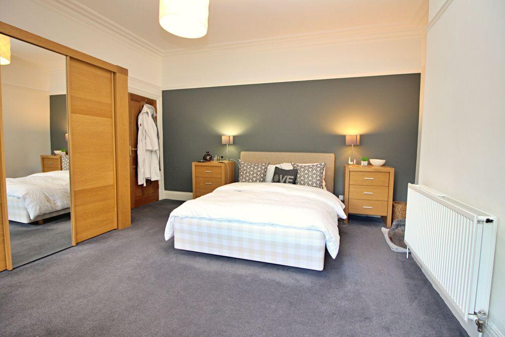 Bedroom 1 (Double)
