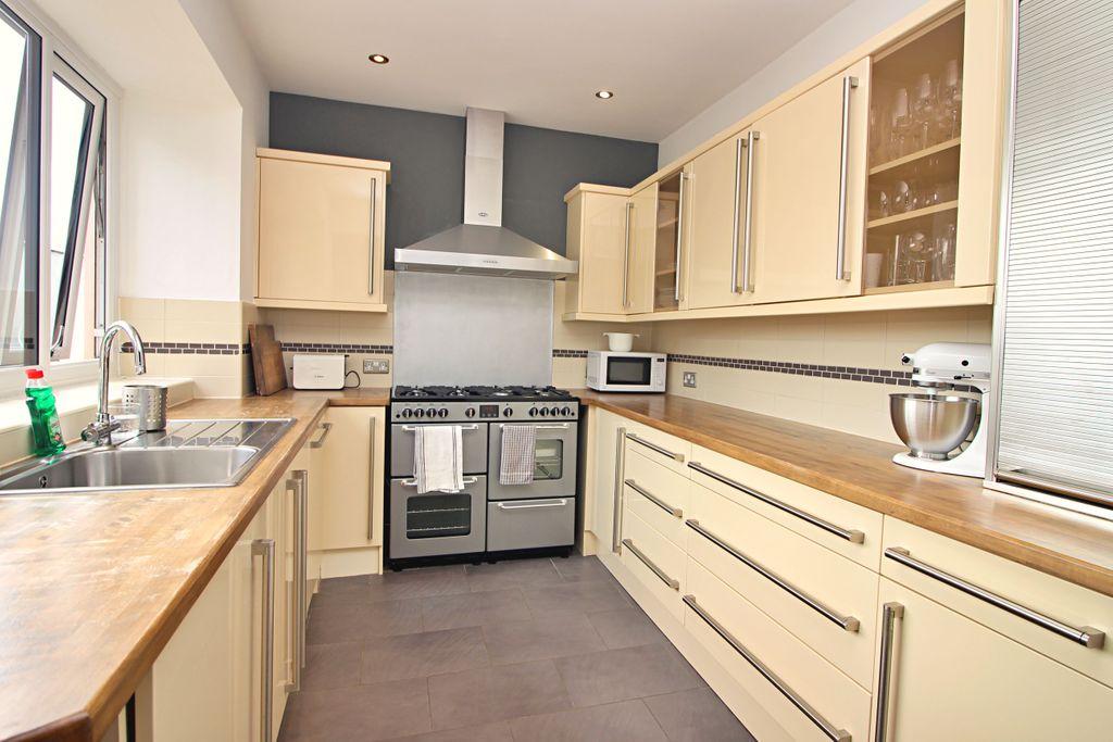 Fitted Kitchen