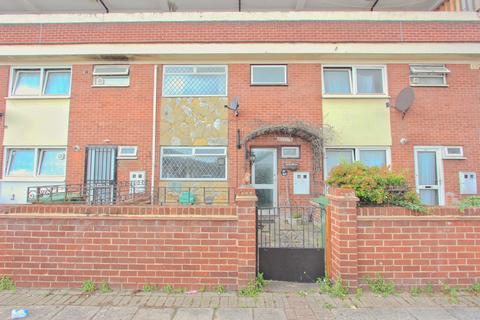 40 Devonshire Road, London, E16 3NB