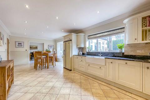 1 Beck View, Birstall, Batley, WF17 9JT