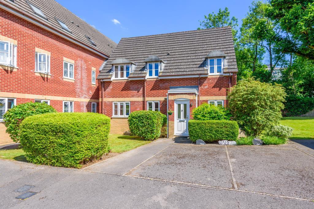 Binfield, Berkshire, RG42 2 bed £250,000